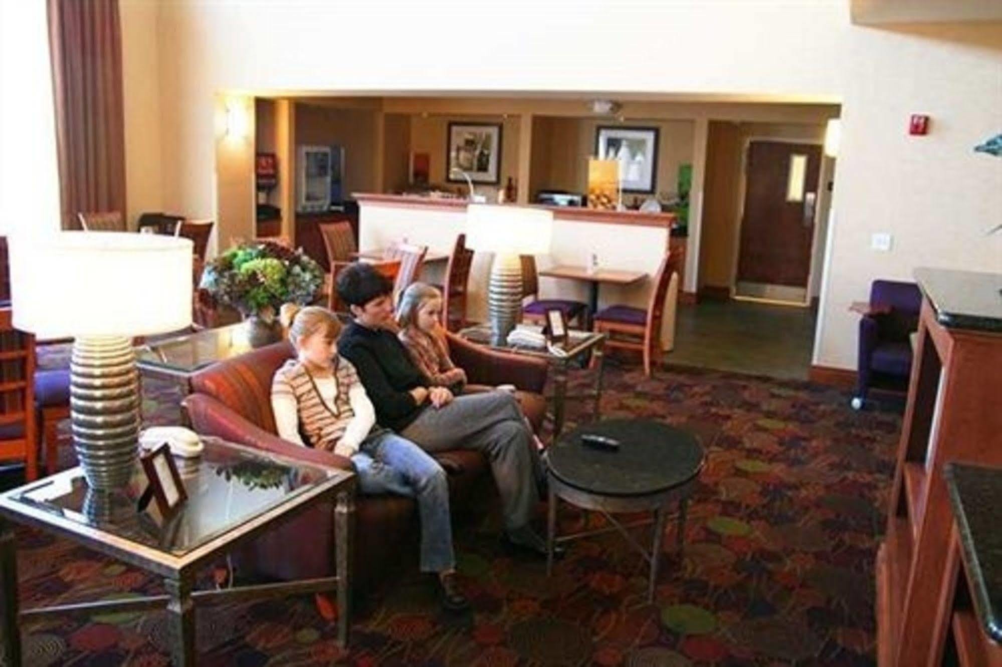 Hampton Inn & Suites Moline-Quad City Int'L Aprt Интерьер фото